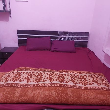 Kanti Devi Seva Sadan Матура Екстериор снимка
