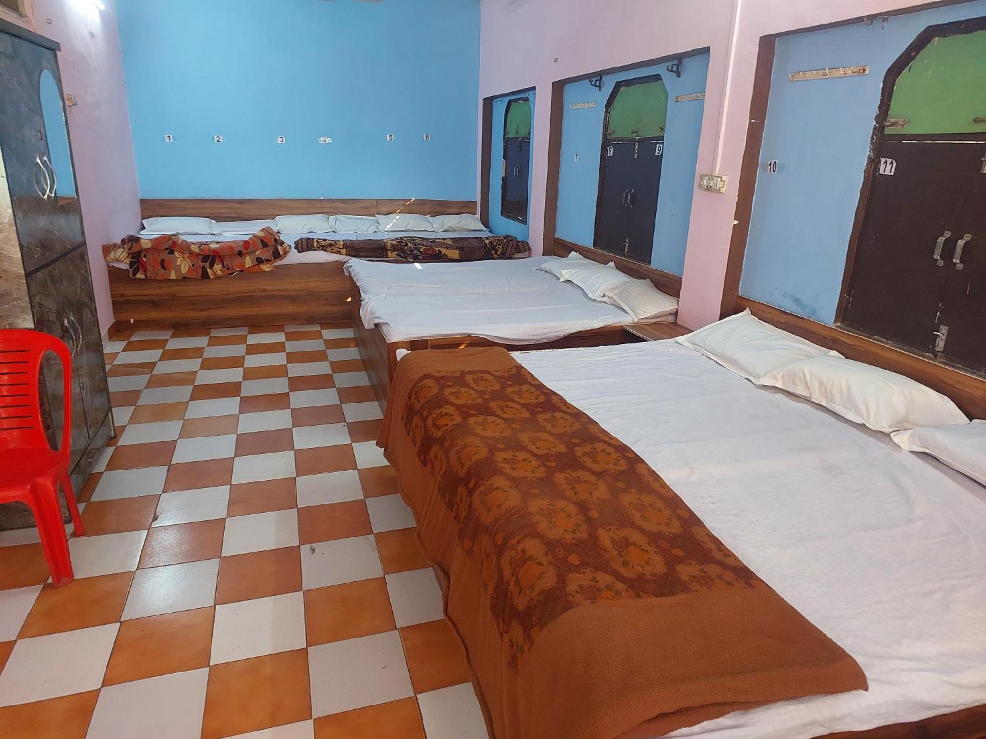 Kanti Devi Seva Sadan Матура Екстериор снимка